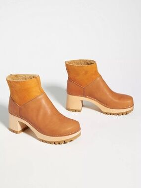 Swedish Hasbeens Shearling-Lined Clog Boots in Suede and Leather | Size 39